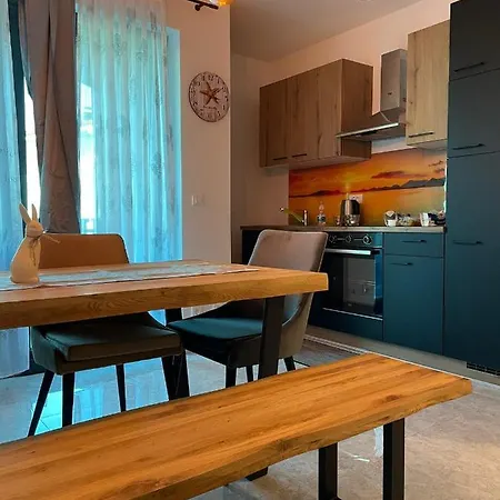 Apartment Sandy Beach - 1St Row At Sea Pjescana Uvala Exterior photo