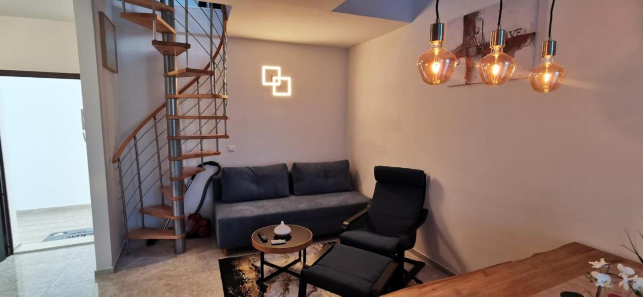 Apartment Sandy - 1st Row At Sea Pjescana Uvala